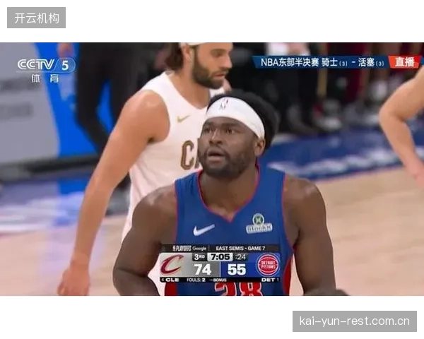 尼克斯的窒息式防守让骑士进攻全面哑火，克利夫兰外线射手群被完全限制，无法拉开进攻空间。